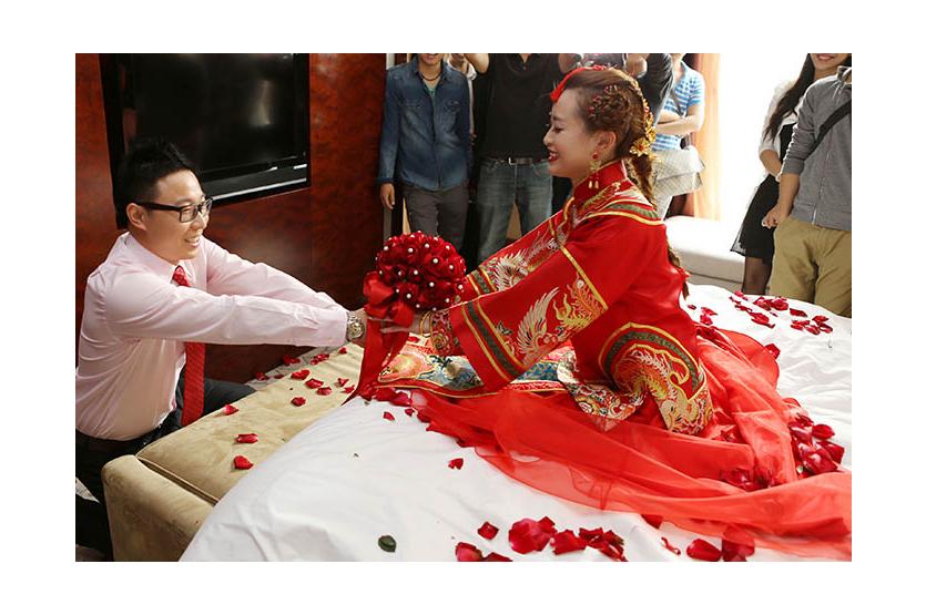 La cerimonia matrimoniale cinese del tè: istruzioni per l’uso